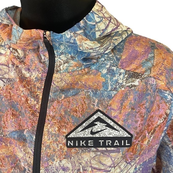 COPY - EUC Nike Trail windbreaker running hiking jacket, multicoloured, size sm… - Picture 2 of 12